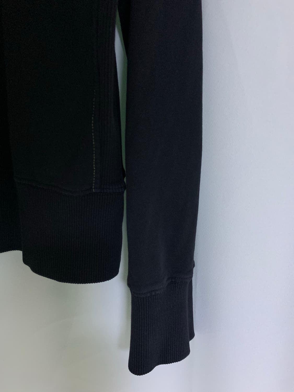 아크네스튜디오 맨투맨 상품이미지9