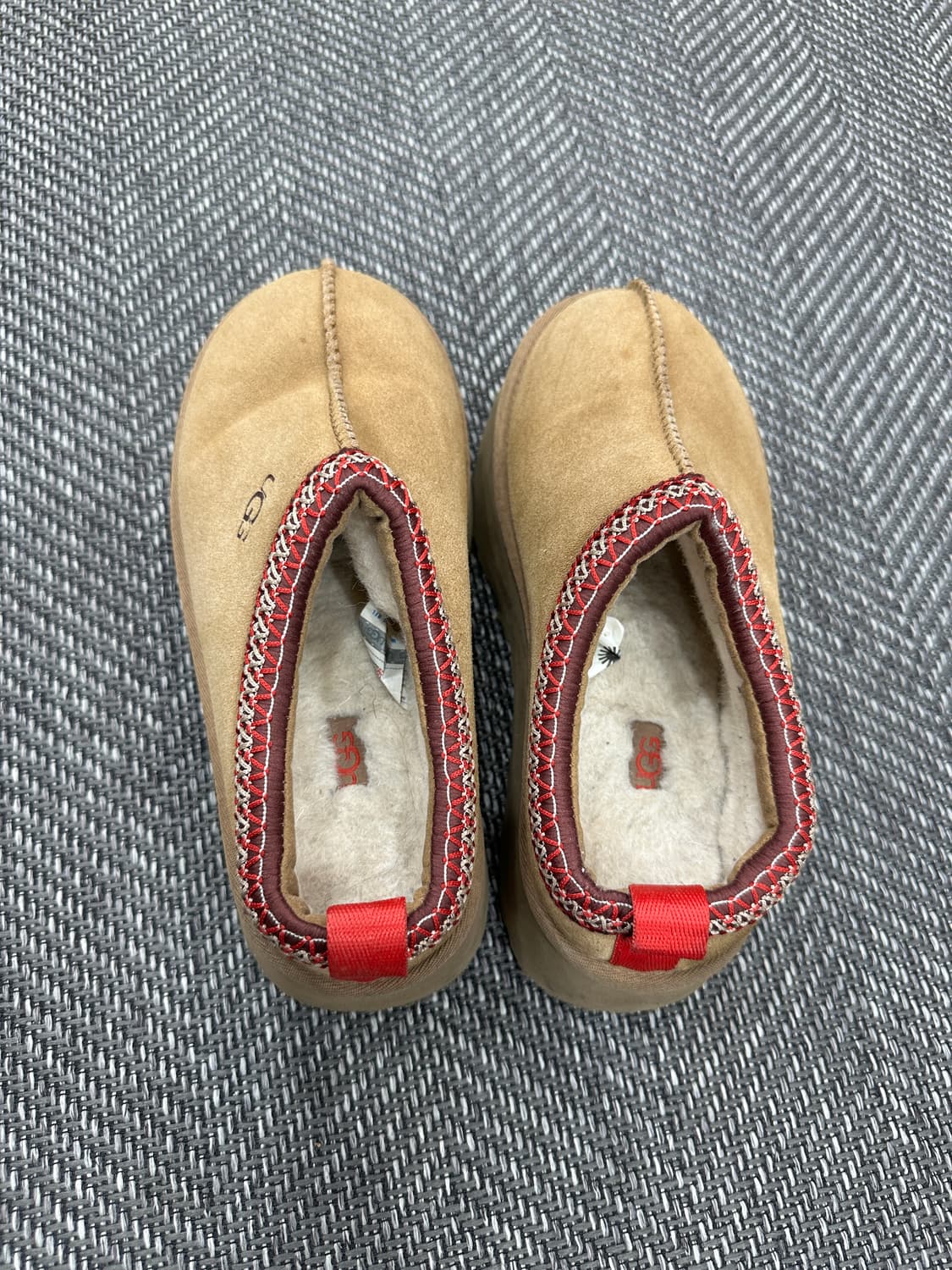 UGG 타스만 체스넛 플랫폼 슬리퍼 상품이미지4