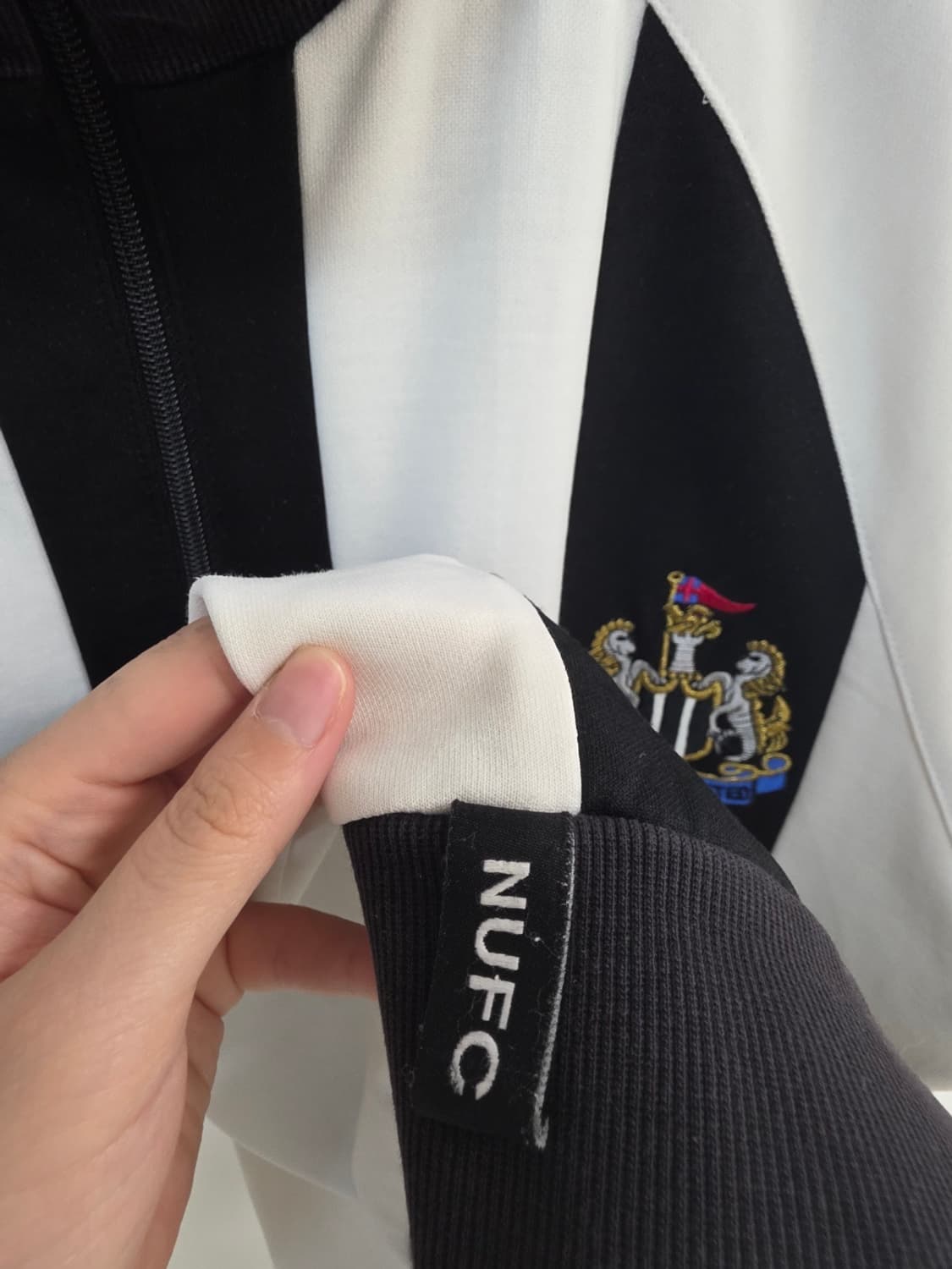 아디다스 뉴캐슬 트레이닝탑 져지 흰검 상품이미지6