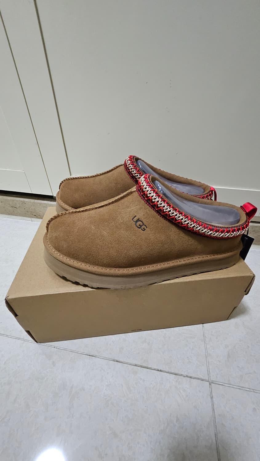 미국정품 UGG 어그 키즈 타즈 size 6(245) 새 상품 상품이미지1