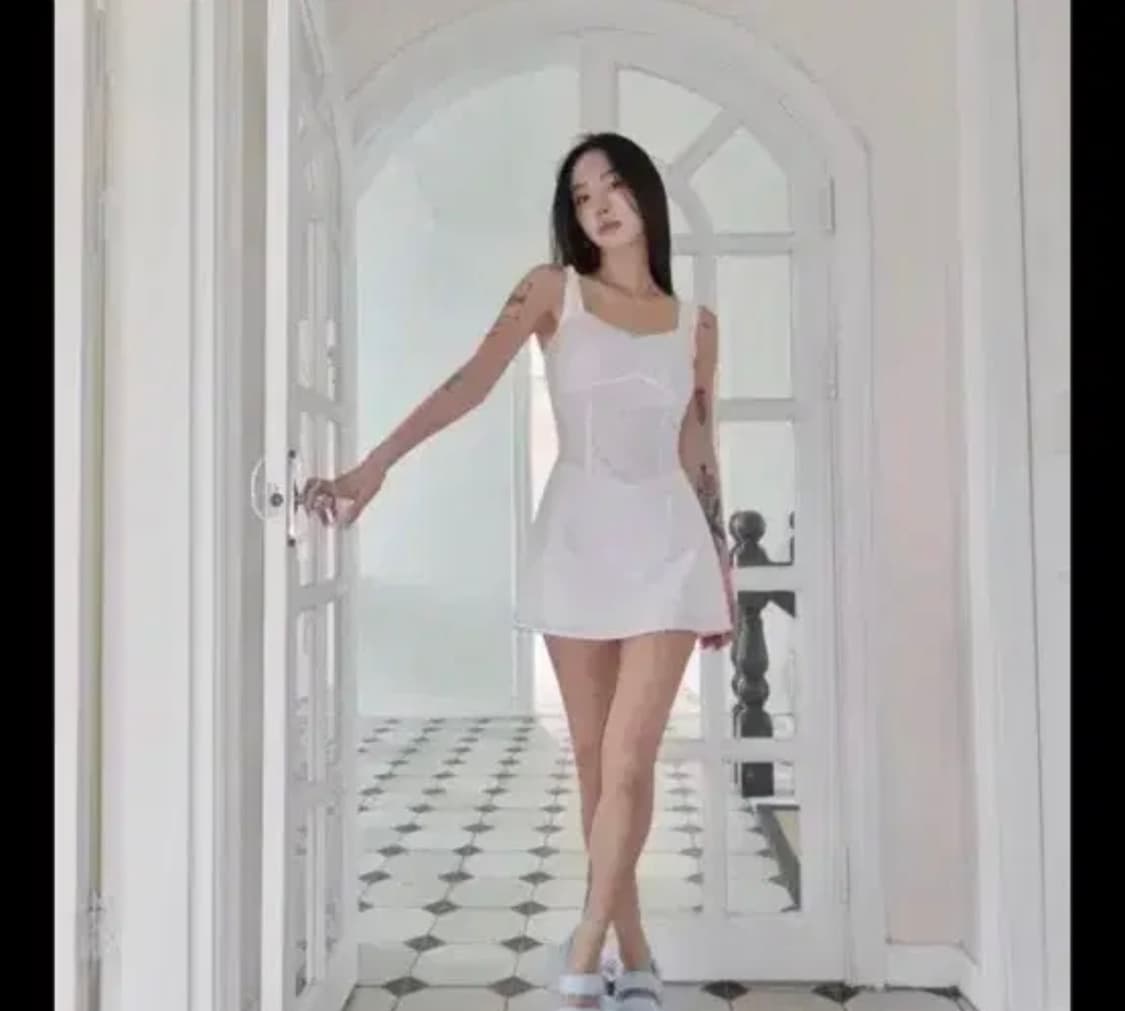 (택o)페일제이드 로즈 셔링 드레스 화이트 상품이미지2