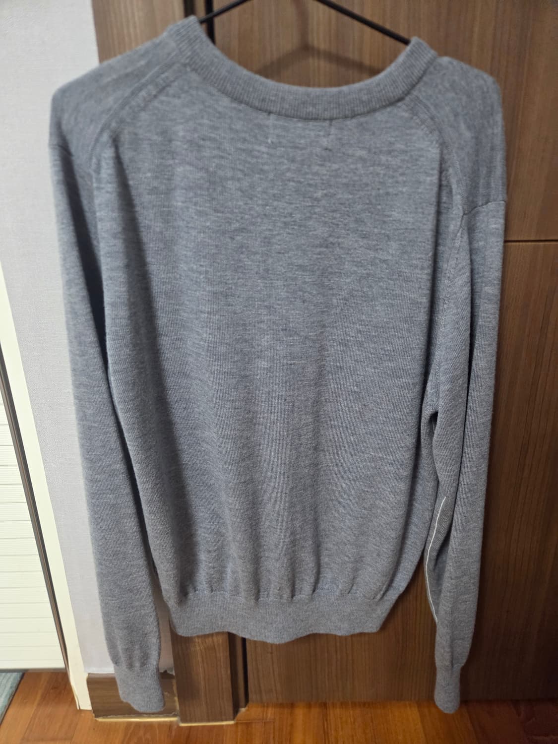 세비지 브이넥 니트 그레이 L 상품이미지2