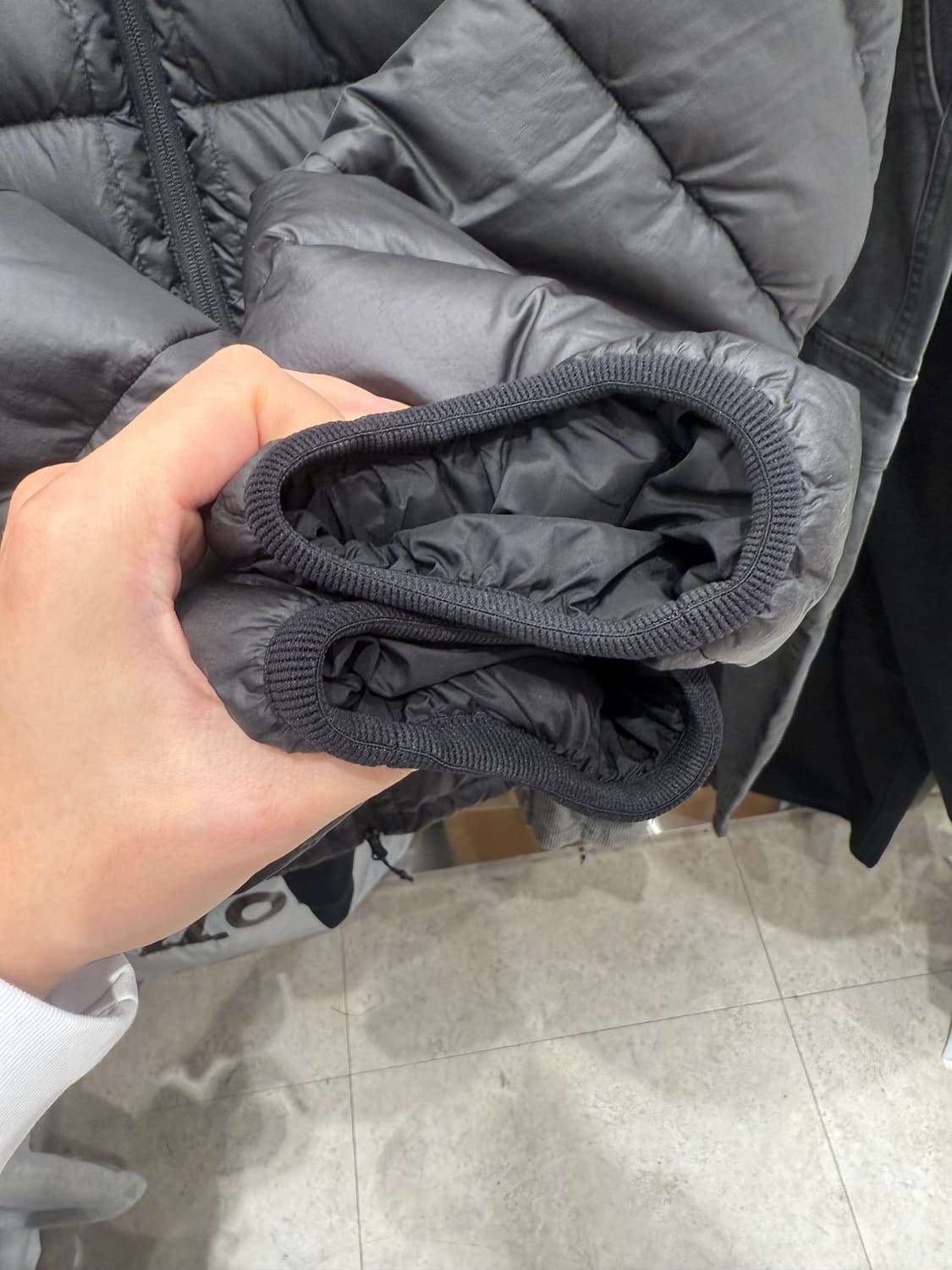 모이프 헬리움 다운자켓 블랙 1사이즈 상품이미지6