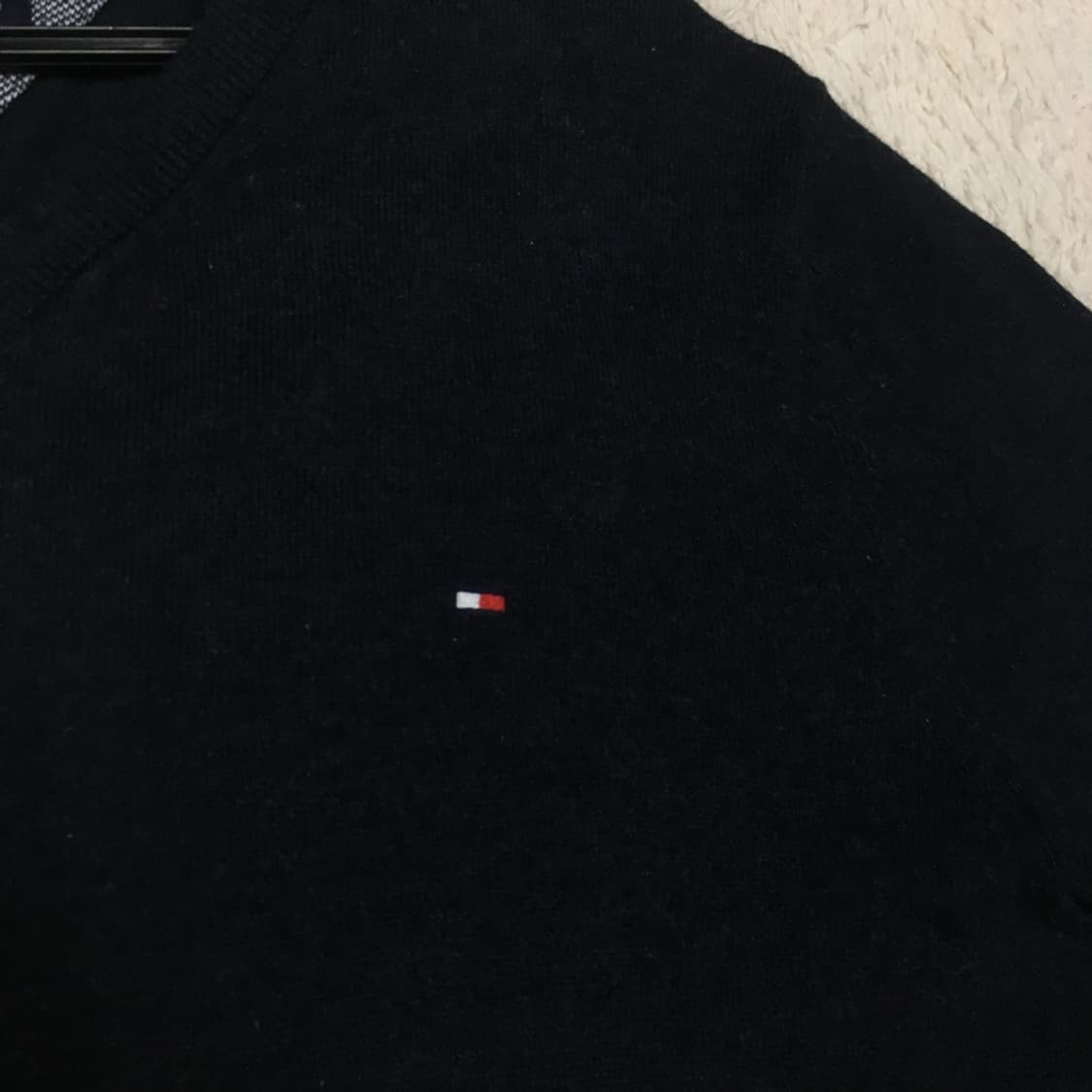 타미 브이넥니트 CC11 상품이미지2