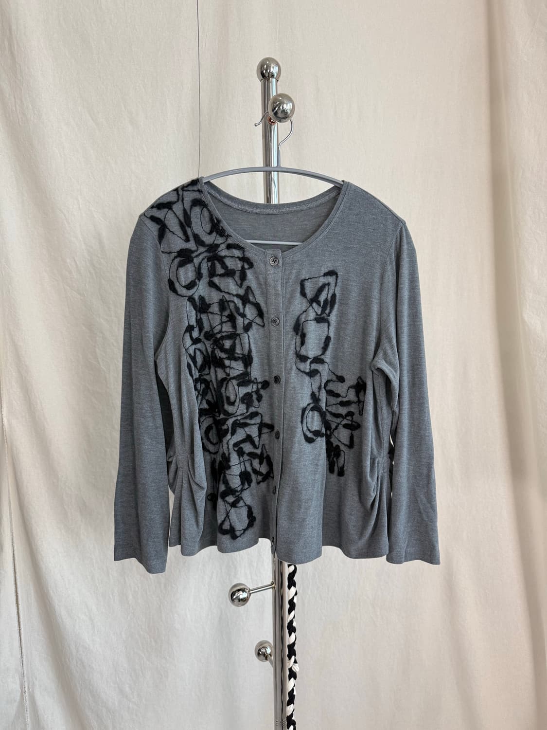 T.b 자수 그래픽 가디건 상품이미지2