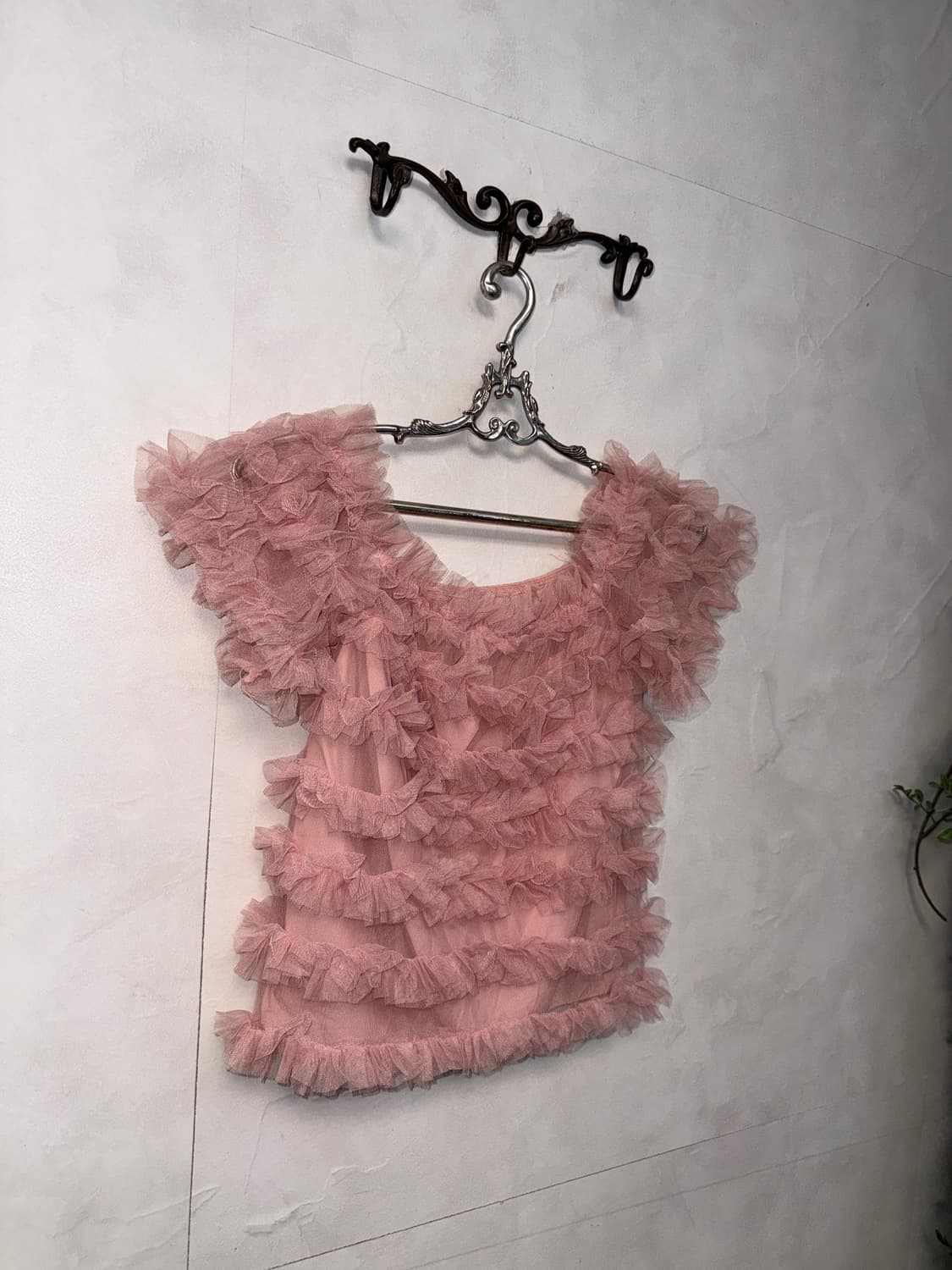Baby pink mesh ruffle off shoulder bl 상품이미지5