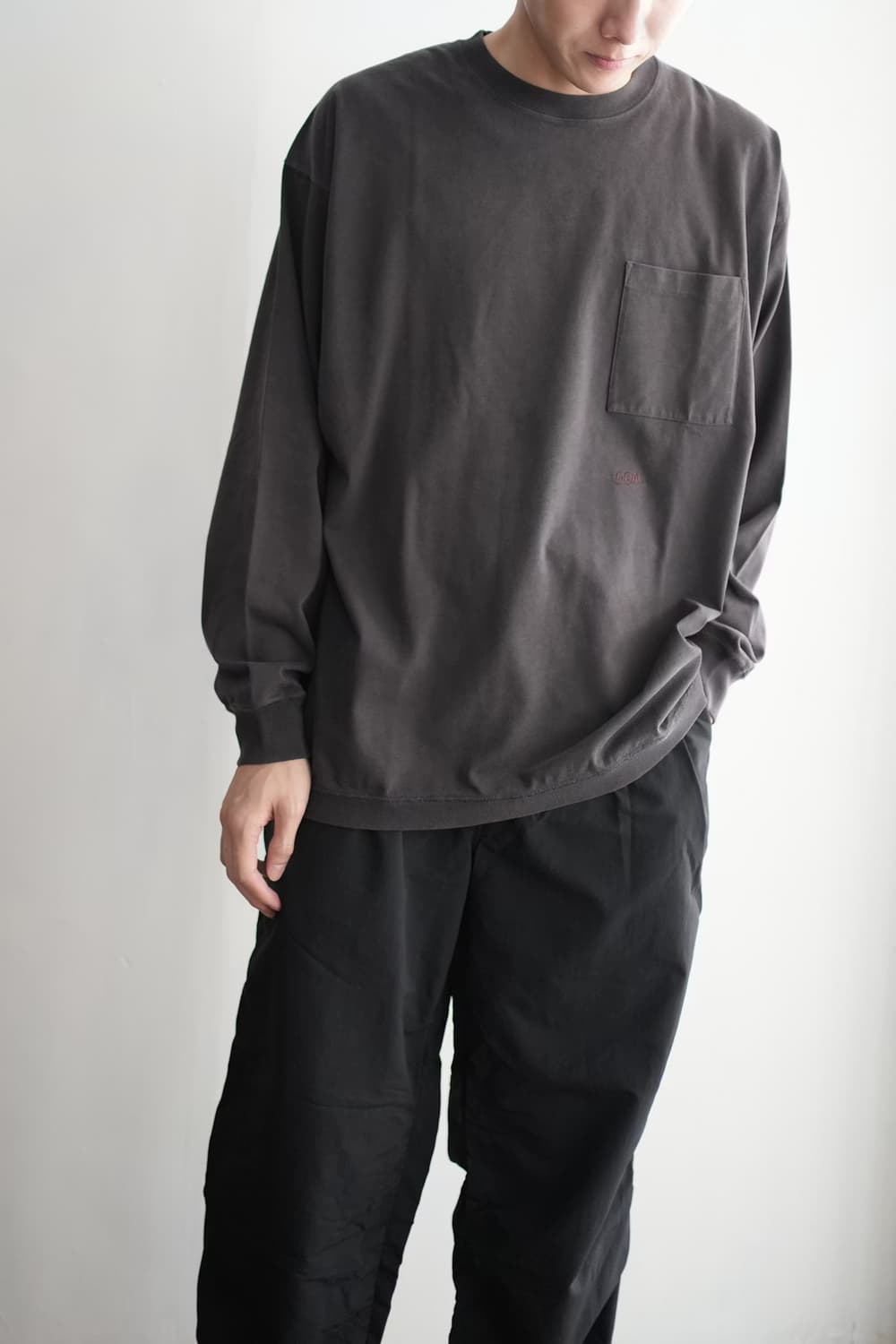 나나미카 OOAL L/S 포켓 티 차콜 상품이미지2