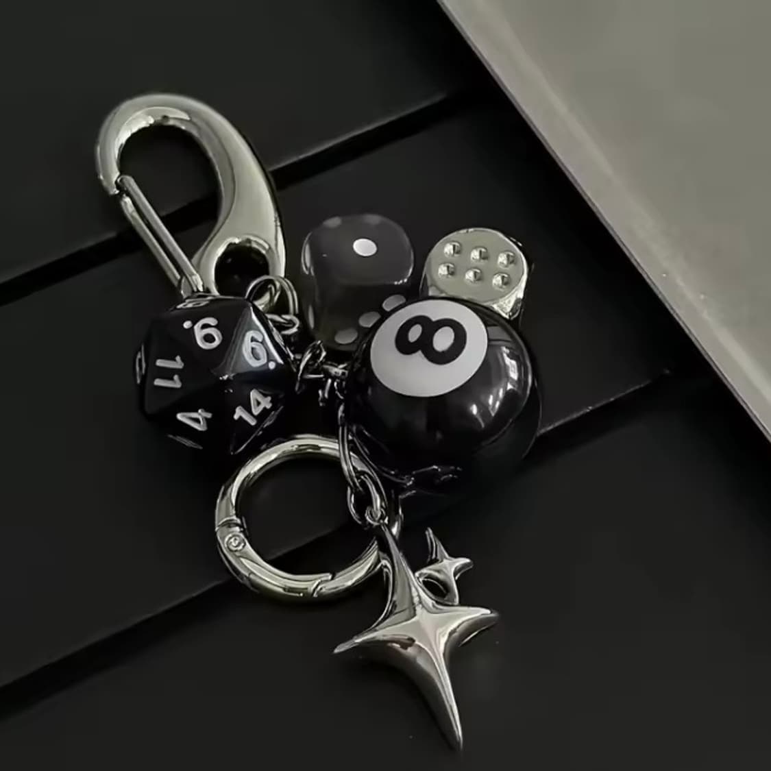 에잇볼 다이스 키링 상품이미지2