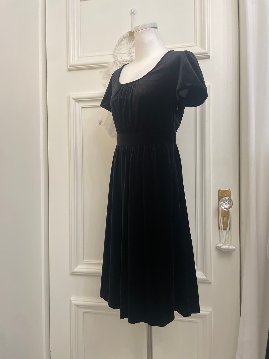 INDIVI black velvet shirring puff basic 상품이미지2