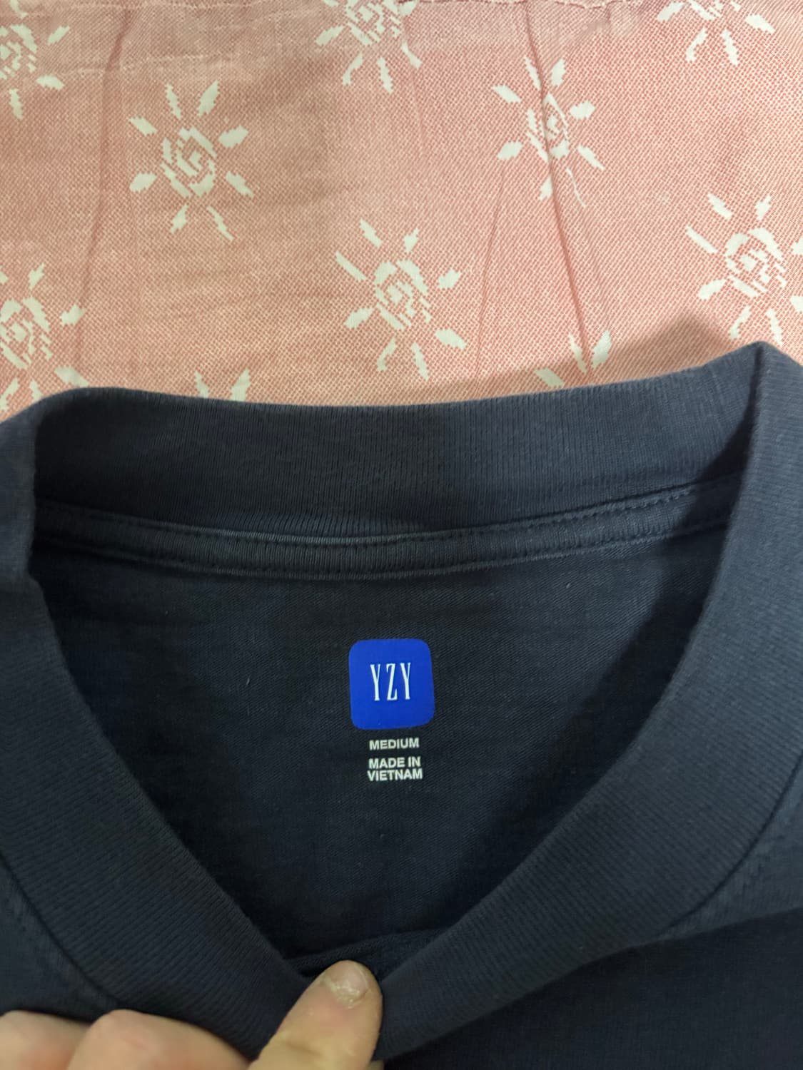 이지갭 반팔티 네이비 M사이즈 실착1회 새상품급 판매 상품이미지2