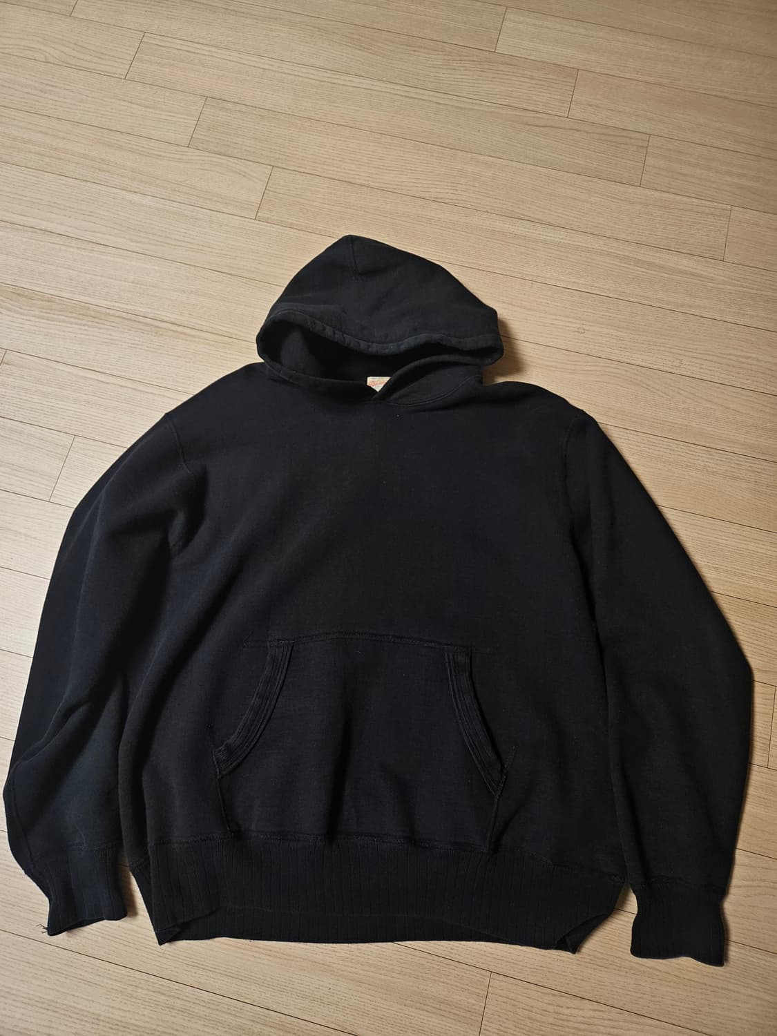 화이츠빌 블랙 스웻후드 상품이미지1