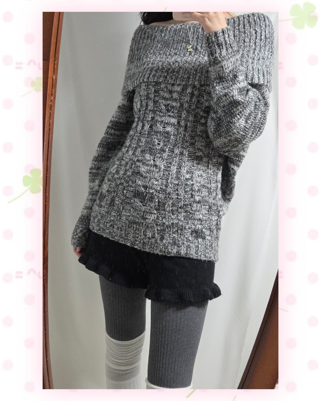 PUMPKIN 챠콜 오레오 보카시 오프숄더 니트 상품이미지1