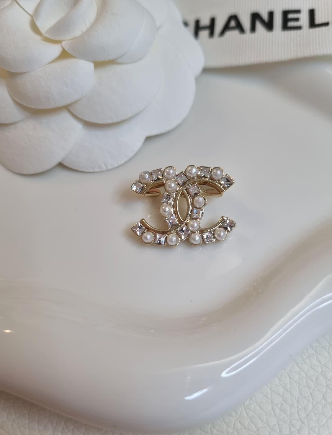 샤넬 보석진주 금장 미니 브로치 업사이클링 상품이미지1