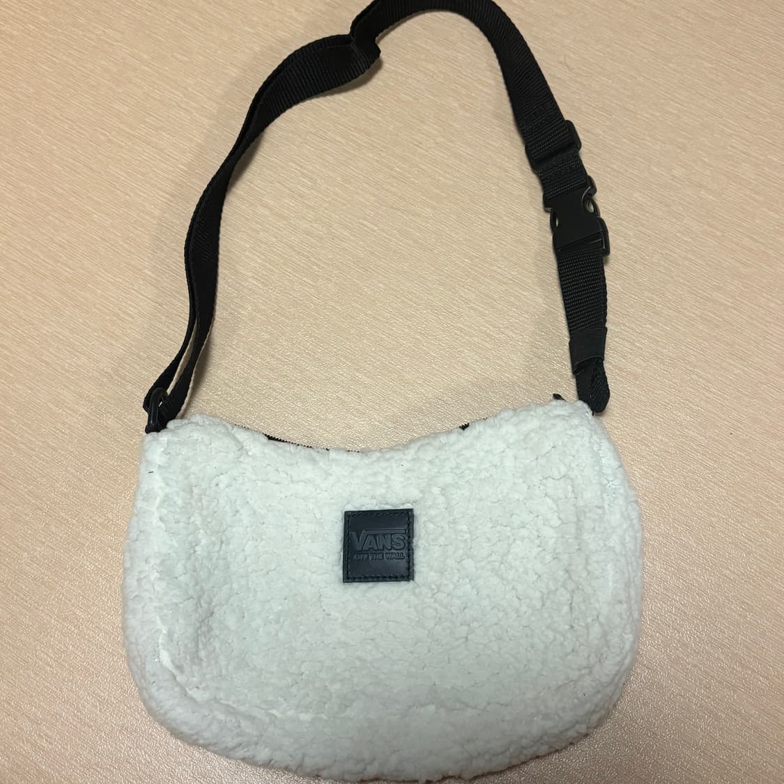 반스 쉐르파 크로스백 상품이미지1