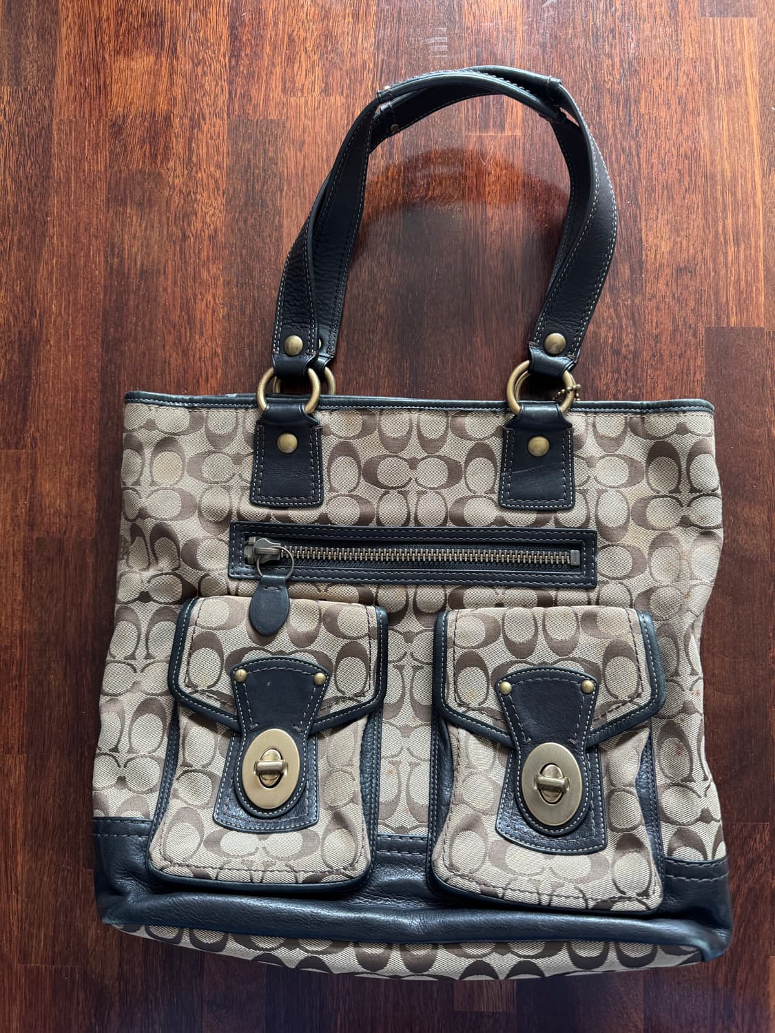 코치 숄더백 상품이미지1