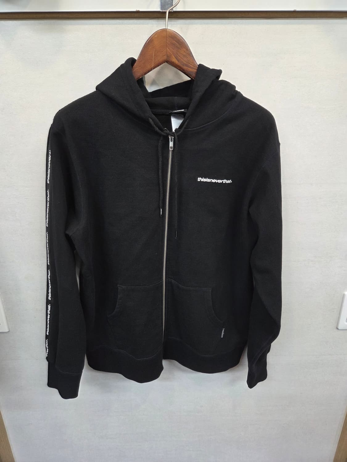 디스이즈네버댓 테잎사이드로고 후드집업 L 상품이미지1