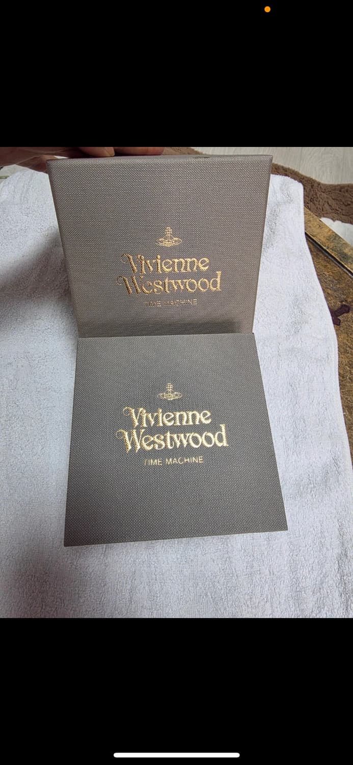 비비안웨스트 우드 블랙 가죽 시계 풀박스 상품이미지1