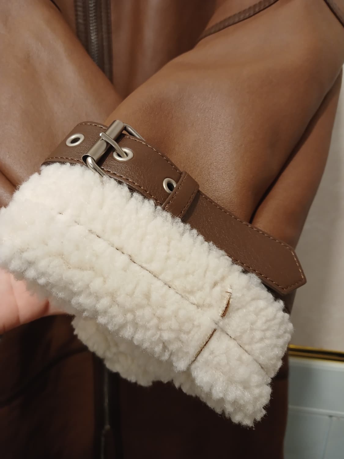 시슬리 정품 여성 합성가죽 소재 100% 롱 코트 42 사이즈 상품이미지7