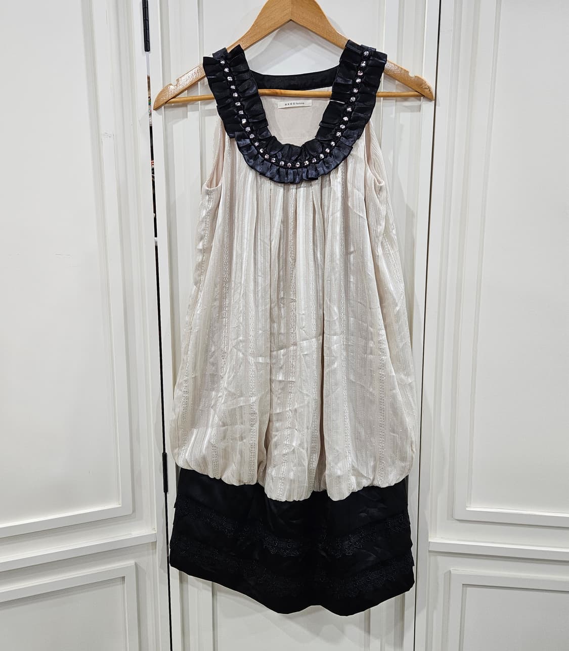 AXES Femme 넥 장식 민소매 원피스 상품이미지1