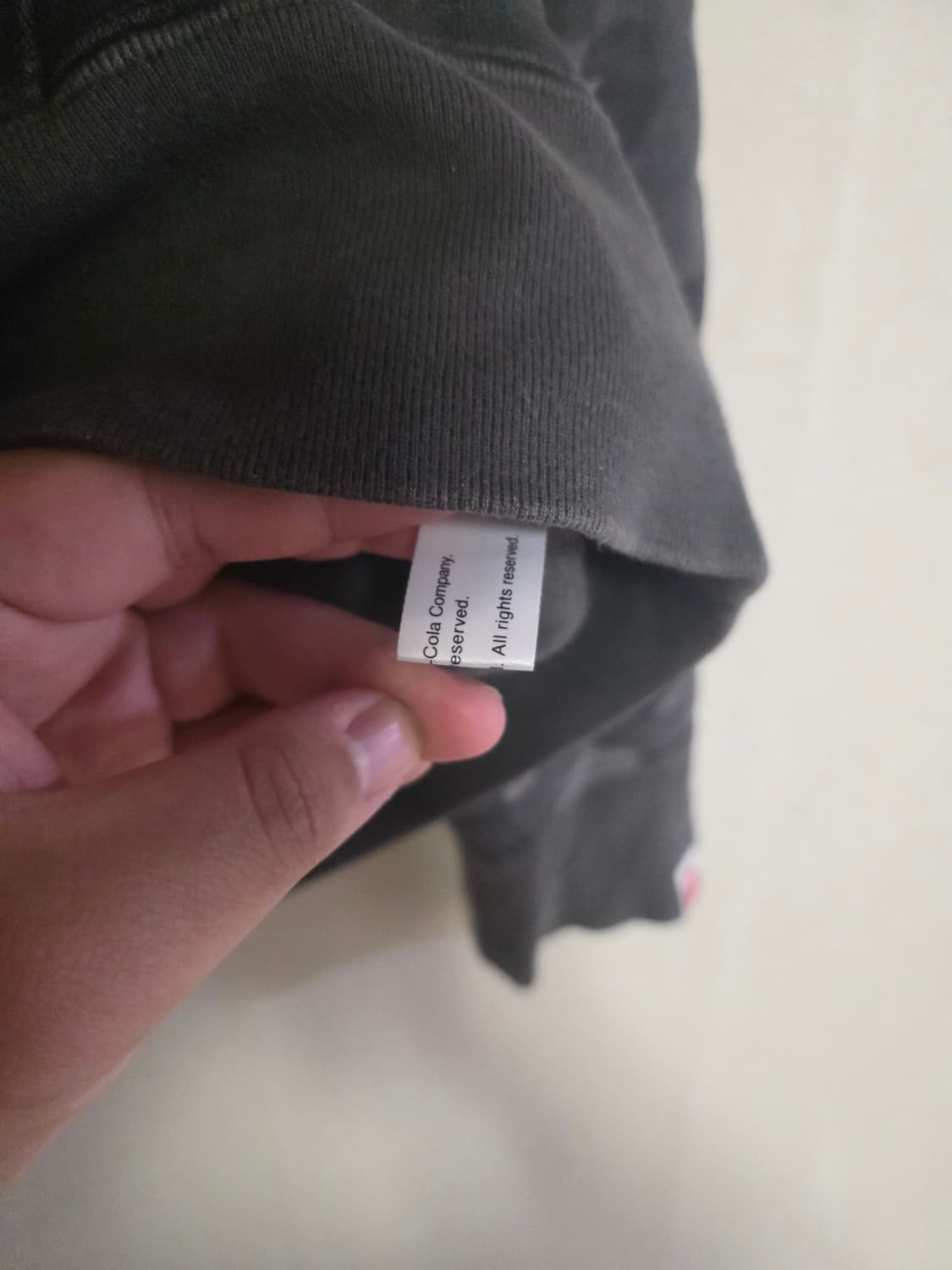 [M] 베이프 X 코카콜라 블랙카모 빅사루 후드티 상품이미지9
