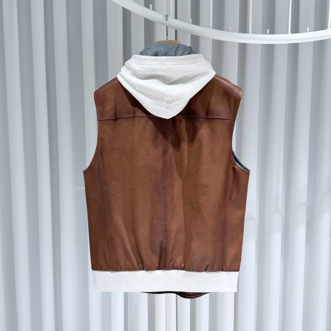 (A/L) / 브루넬로 쿠치넬리 레더 후드 조끼 베스트 브라운 상품이미지5