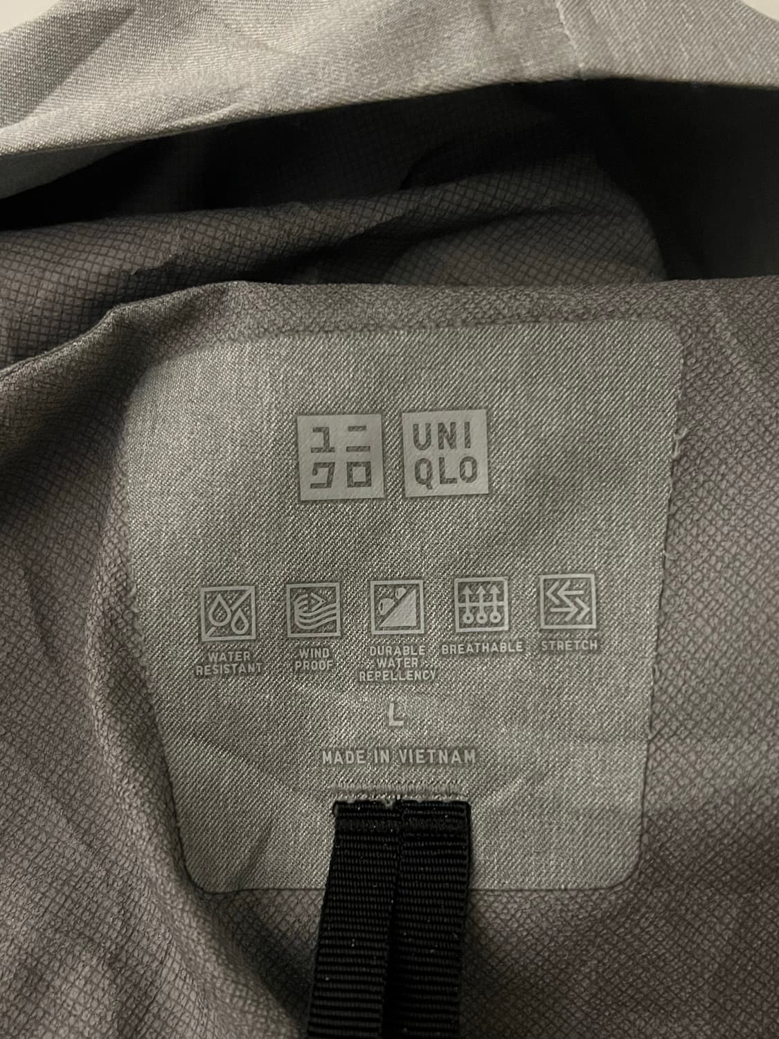 유니클로 블록테크 바람막이 L 상품이미지3