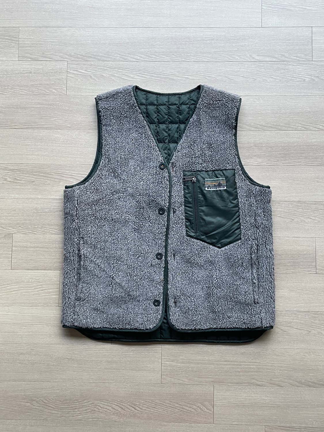 파타고니아 리컬렉션 리버서블 베스트 40주년 한정 상품이미지2