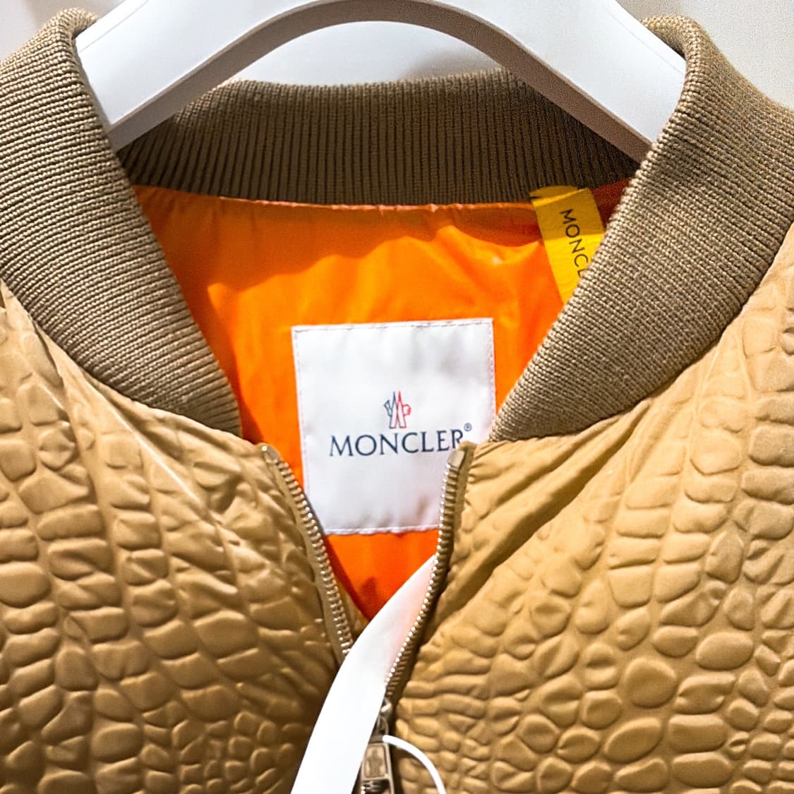 (정품/새상품) 몽클레어 x 락 네이션 바이 제이지 센타우루스 다운 봄버 상품이미지2