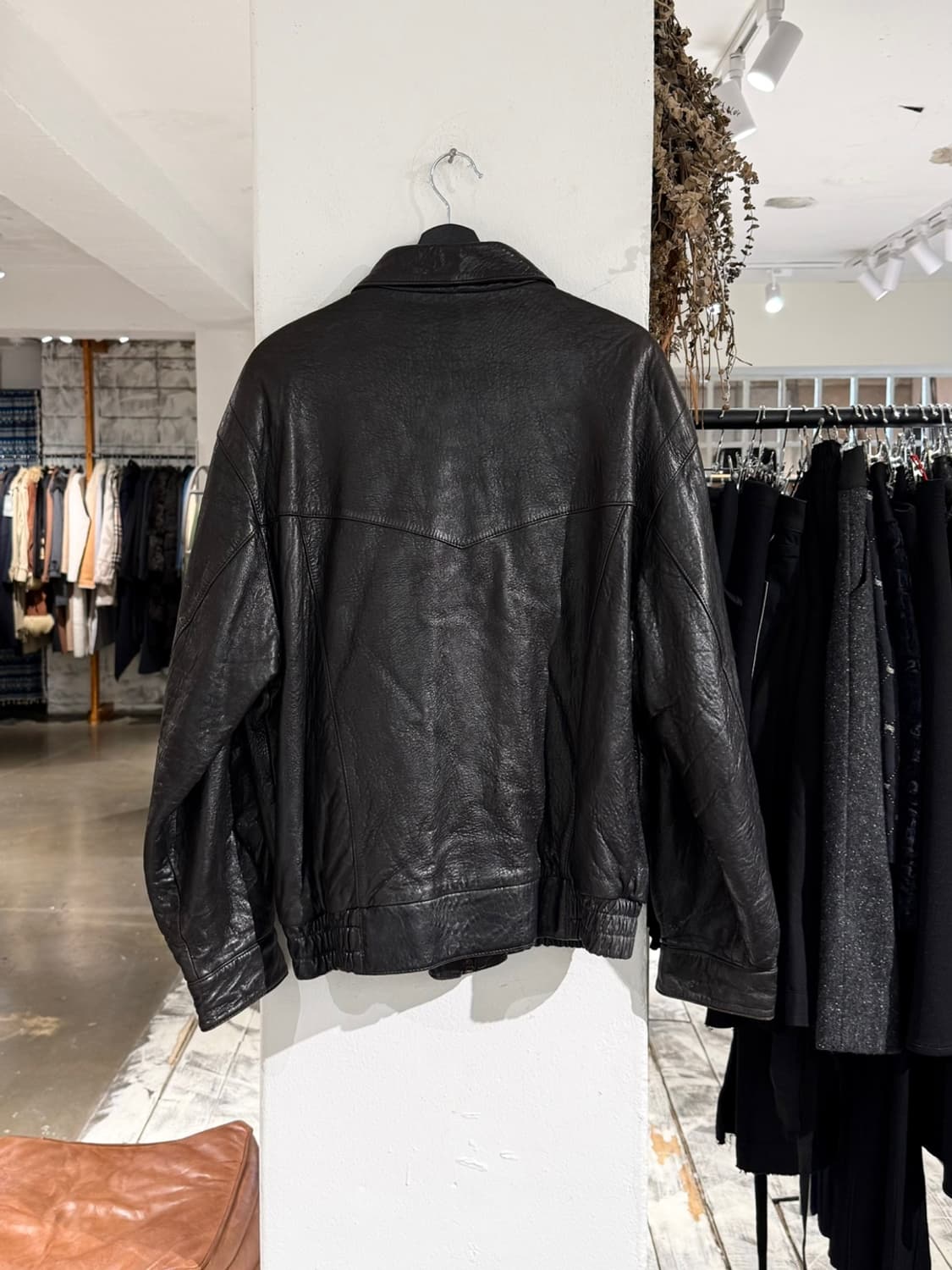 진도 딥브라운 램스킨 레더 봄버 자켓 상품이미지6