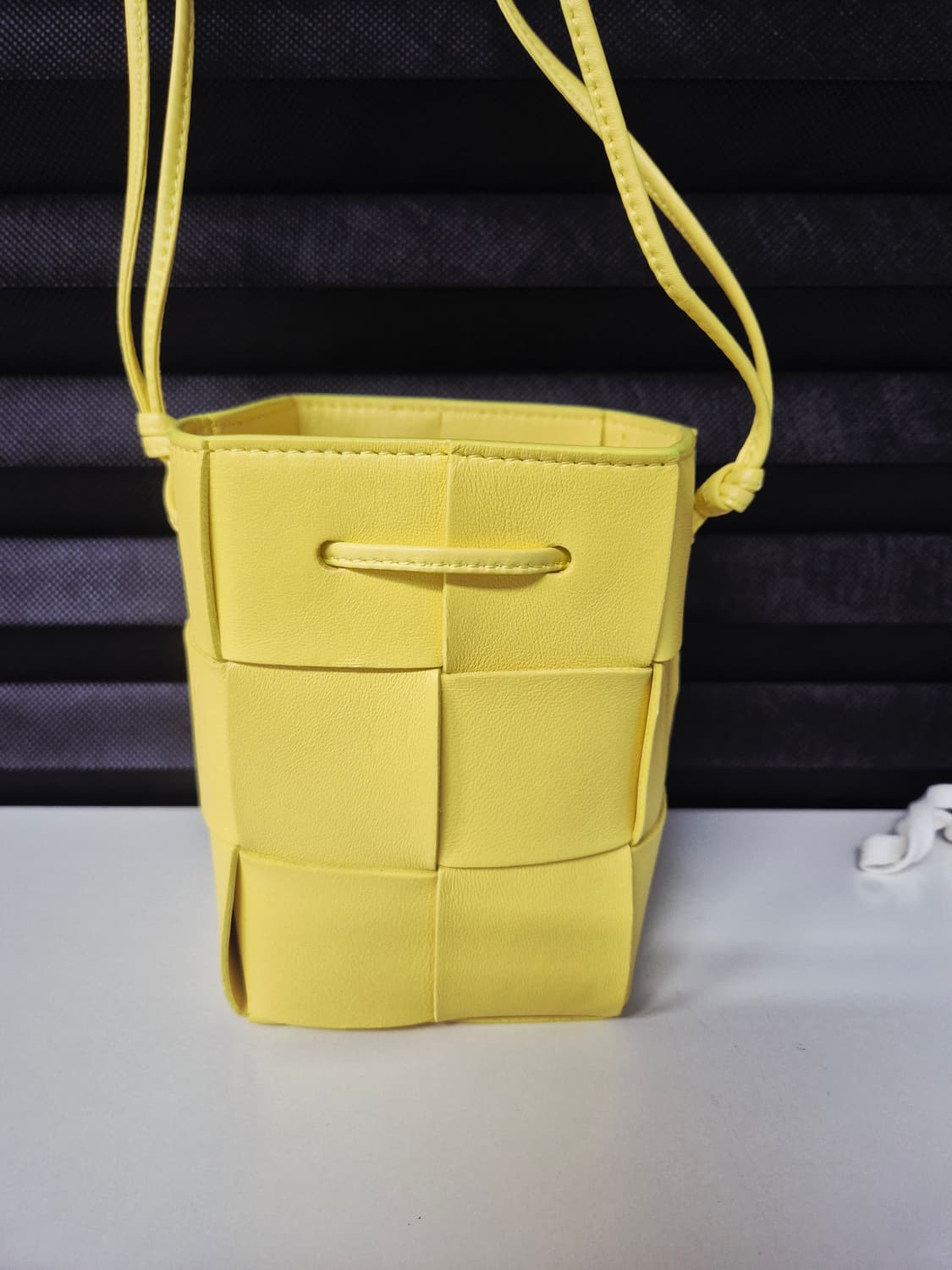 보테가 베네타 미니 버킷백 (새상품급) 상품이미지2