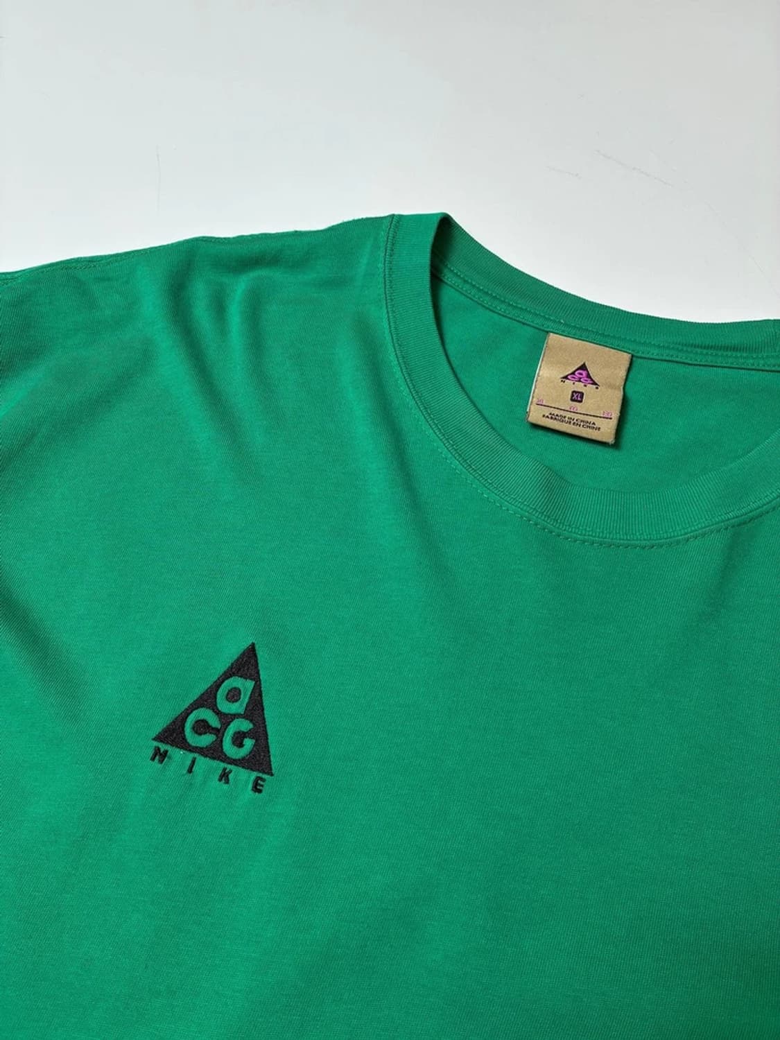 나이키 ACG 로고 루시드 그린 반팔 티셔츠 PN8590 상품이미지3