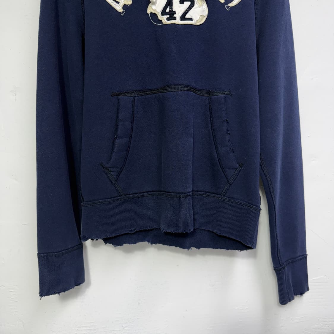 아베크롬비 앤 피치(Abercrombie & Fitch) 네이비 후드티 상품이미지2
