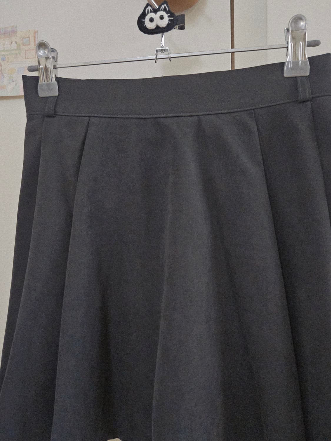[새상품] 스웨이드 차콜 스커트 (옷장정리) 상품이미지3