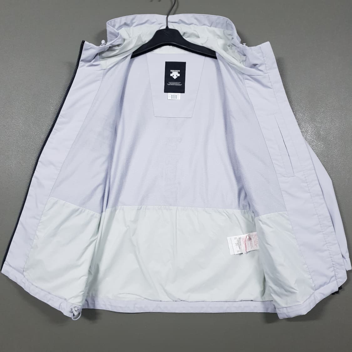 여성 85) 데상트 신형 21FW 스위스스키팀 아우디 후드 바람막이 자켓 상품이미지5