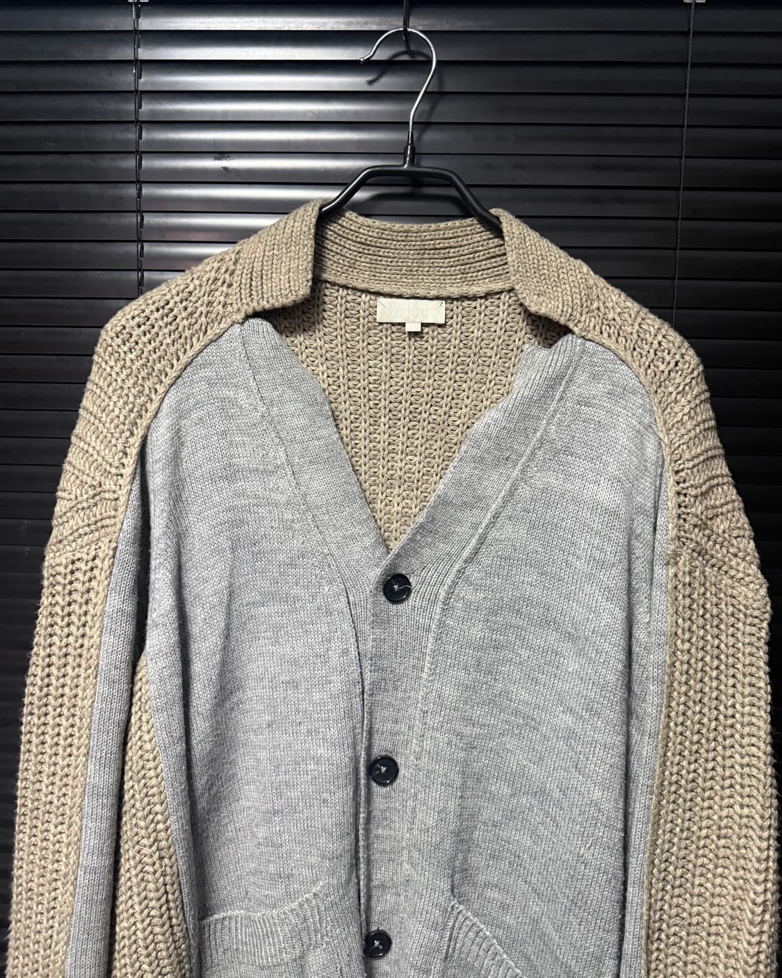 ASTERR. OUTFITTERS 브이넥 니트 스웨터 가디건 베이지 회색 상품이미지2