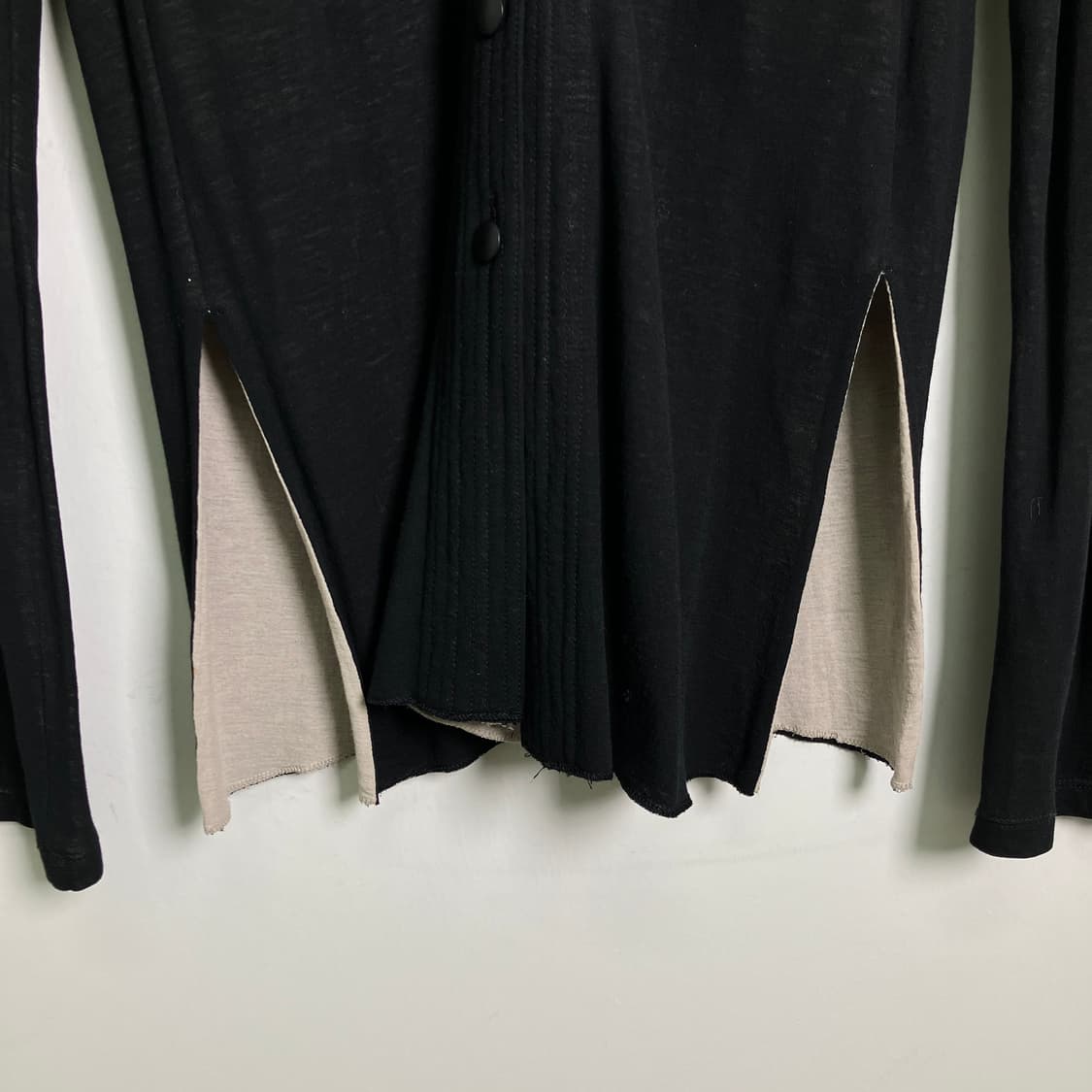 이세이미야케 FETE 블랙 가디건  상품이미지5