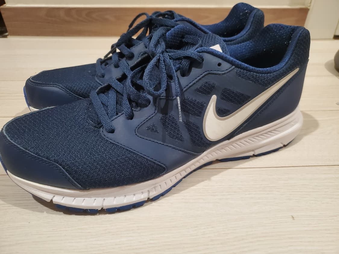 나이키 운동화 다운쉬프터6 런닝화 사이즈275
 상품이미지1