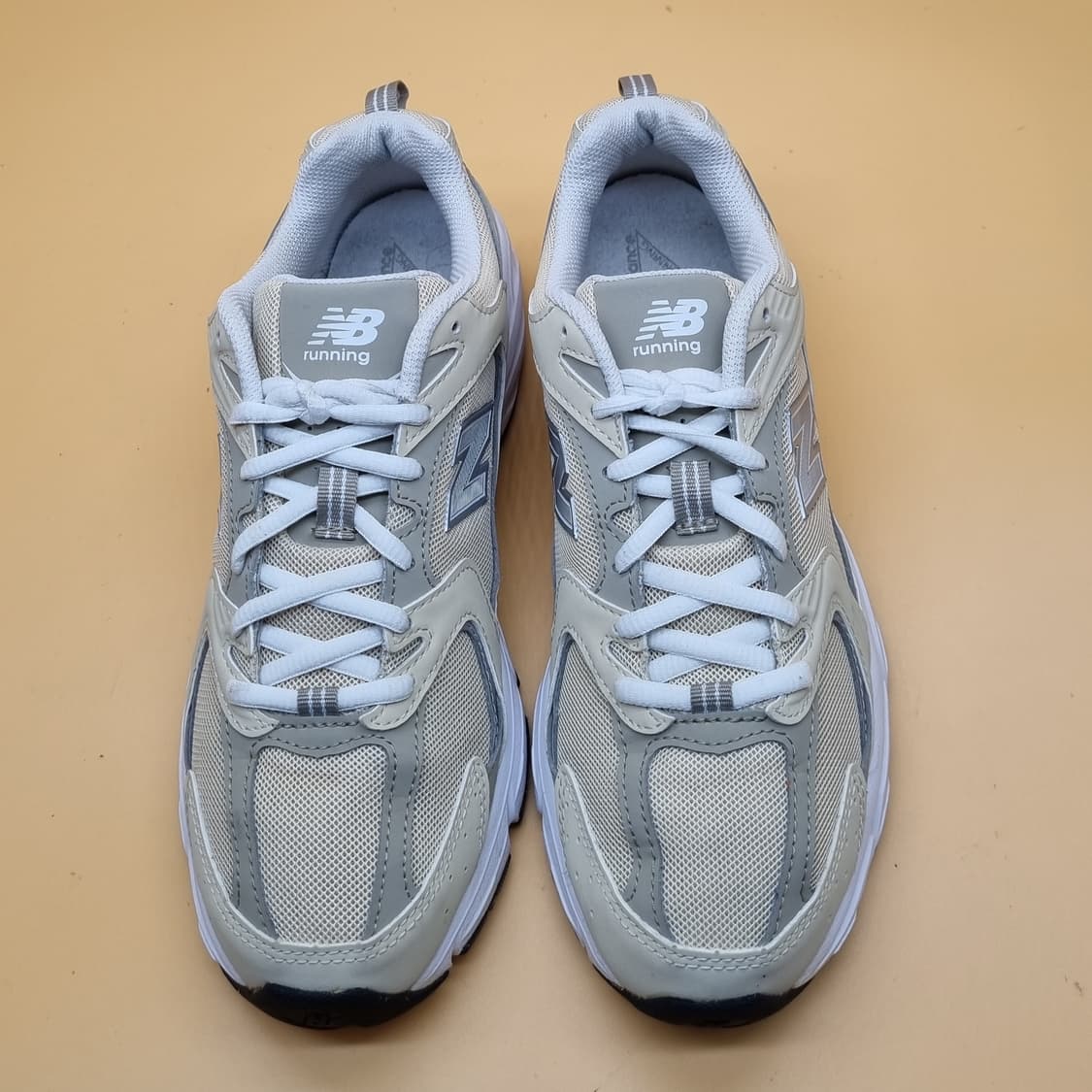 뉴발란스 530 베이지 여성운동화240  상품이미지2