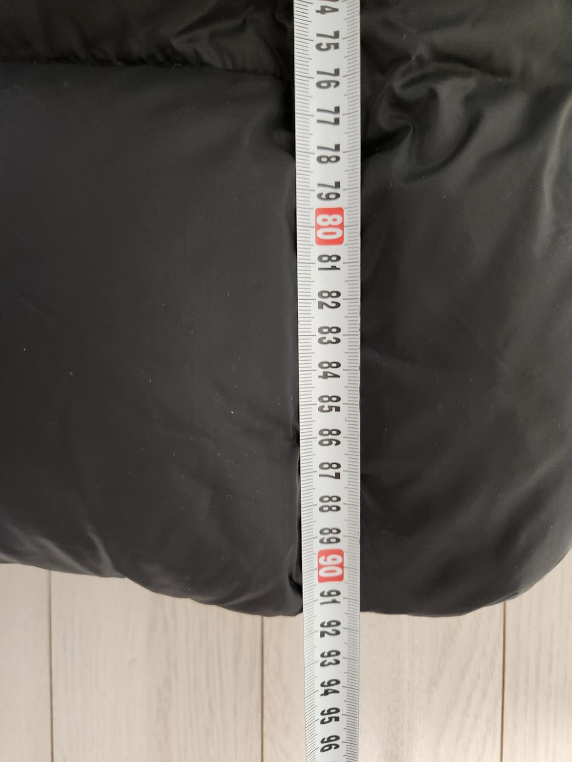 블랙야크 블랙 롱패딩 사이즈165(성인여성m정도)

여러 중고사이트에도  상품이미지3