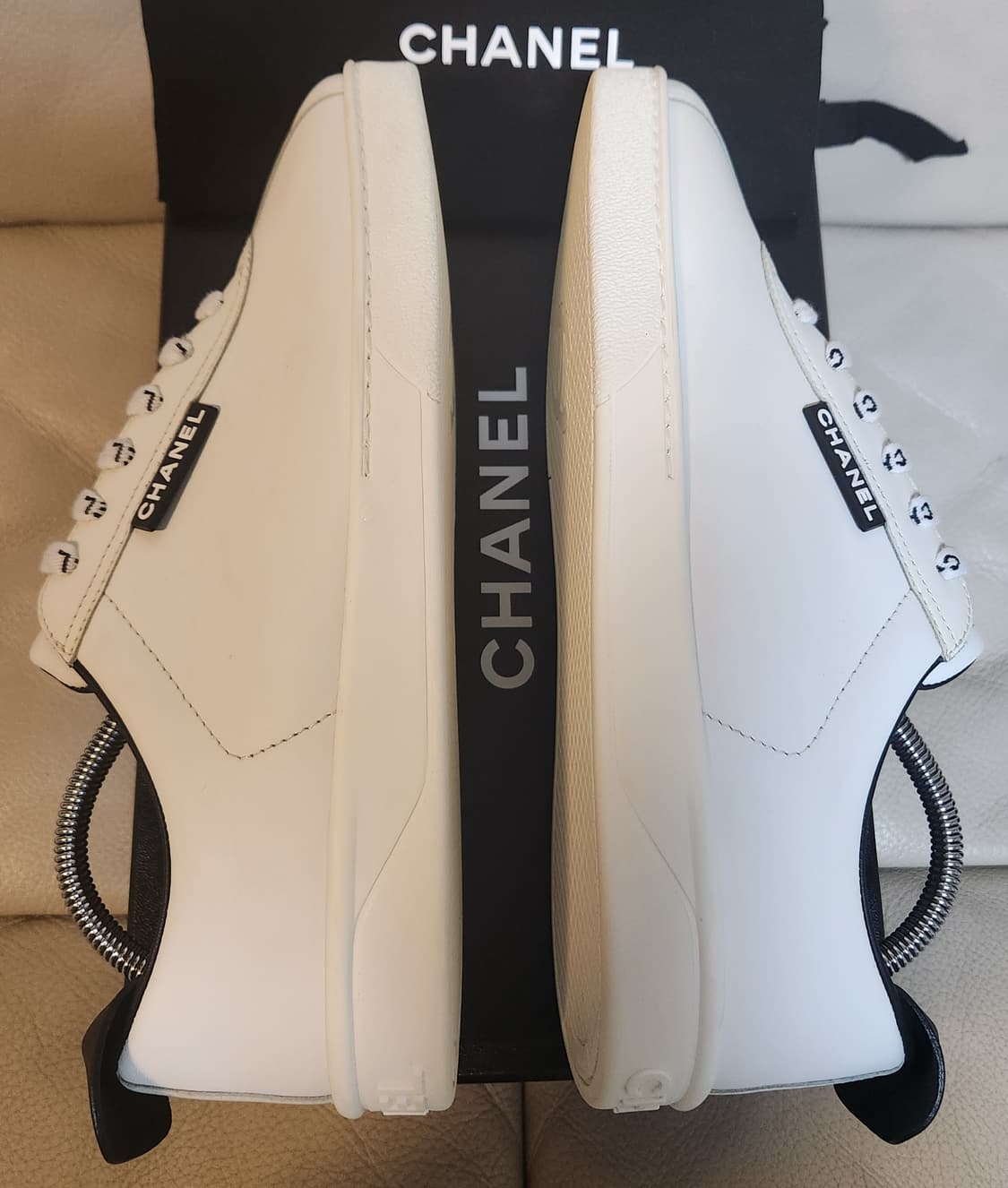 [정품] 샤넬 스니커즈 운동화 카프스킨 테니스화 슈레이스 화이트 38.5 상품이미지3