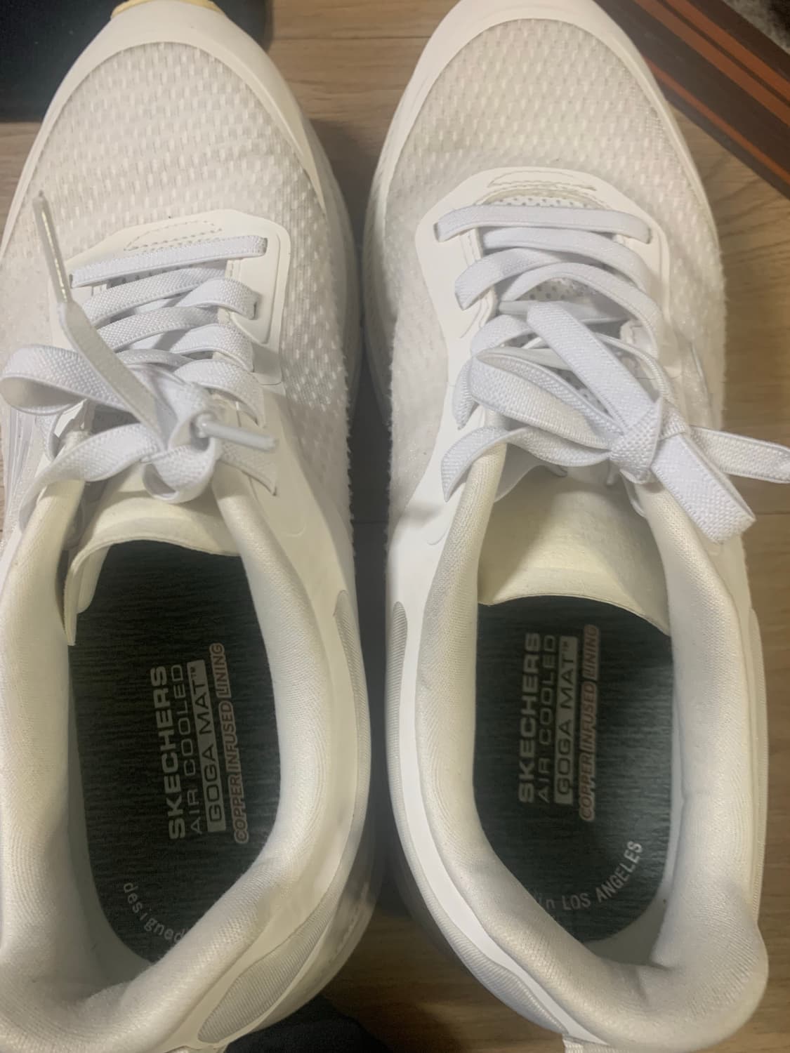 스케쳐스 맥스 쿠셔닝 사이즈 280 판매합니다 상품이미지6