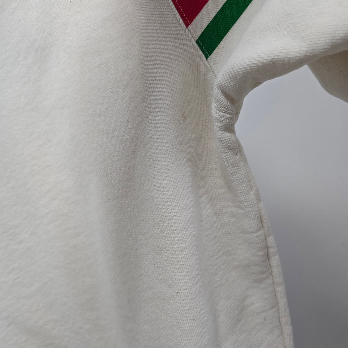 구찌 인터로킹 G 로고 맨투맨 L사이즈 105 판매 상품이미지3