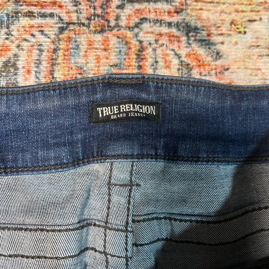 [36] 트루 릴리전 슬림 스트레이트 핏 데님 팬츠 상품이미지4