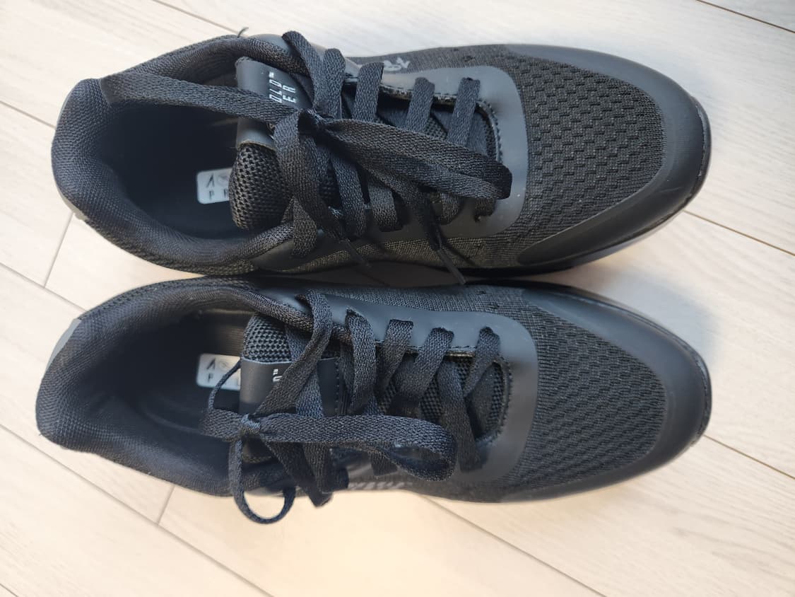 새상품급)아놀드파마 남성 에어운동화 조깅화 워킹화 헬스장 신발 

사이즈 상품이미지4