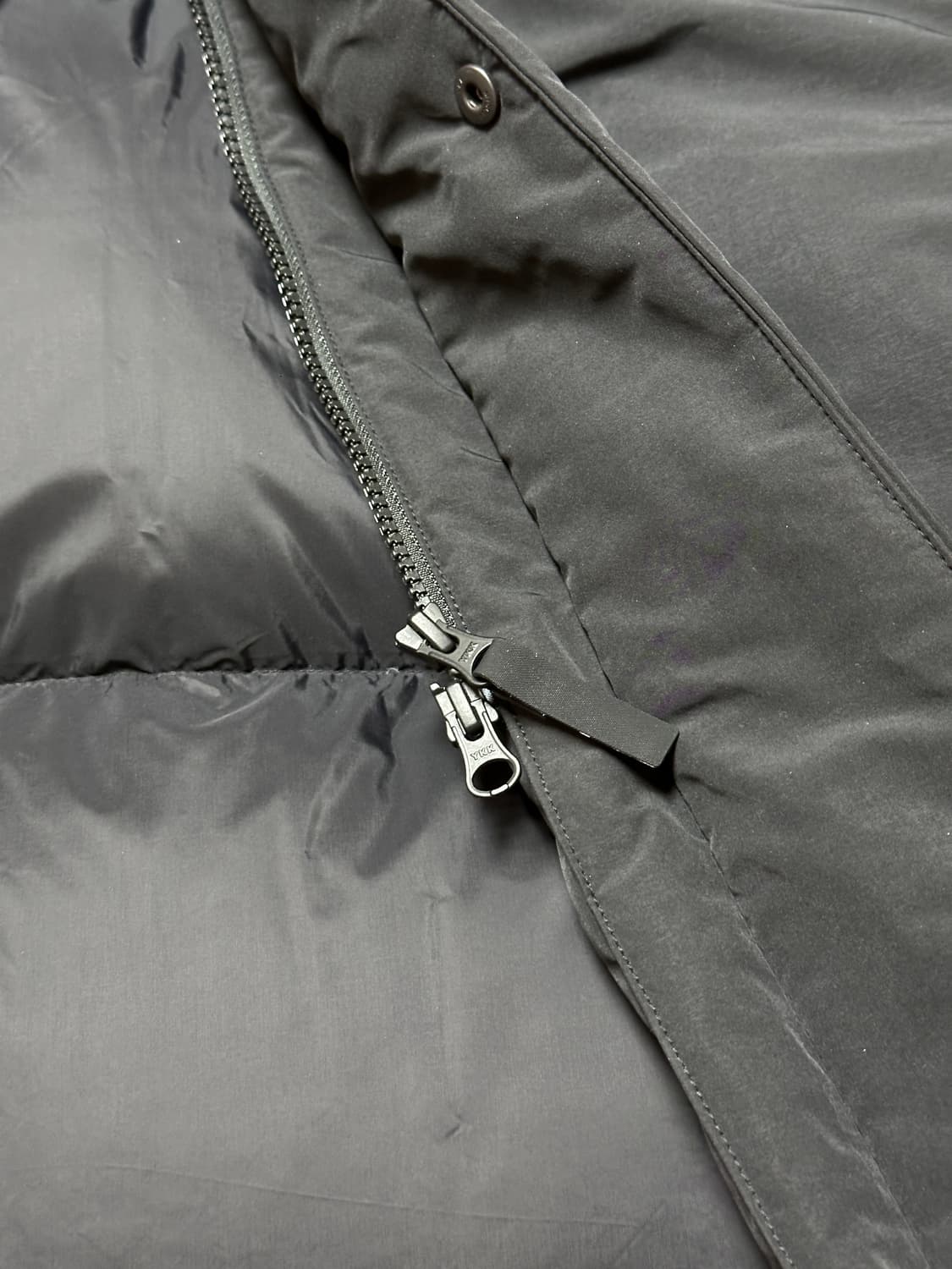 [1회착용] 무신사스탠다드 몬스터 다운파카 롱패딩 블랙 XXL 상품이미지3