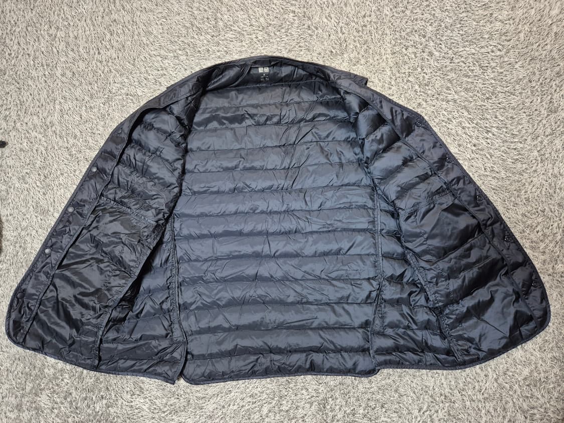 유니클로 여성 경량 다운 패딩 조끼 M 상품이미지8