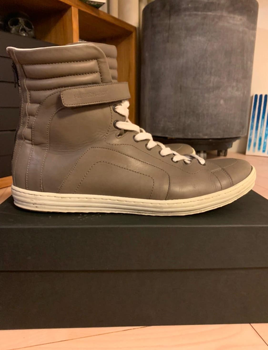 PIERRE HARDY HIGH TOP LEAHER SNEAKERS 상품이미지2