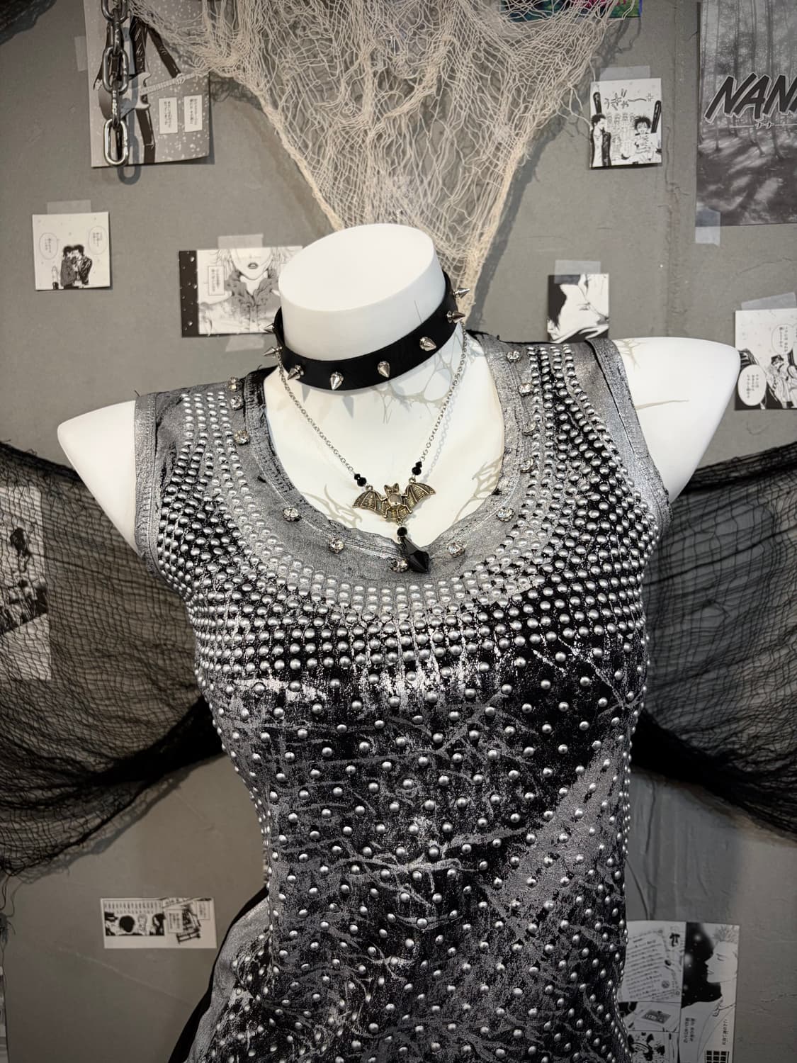 Gothic metal stud detail cubic sleeveles 상품이미지8