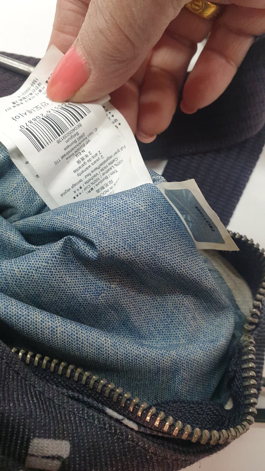 이스트팩 미니 크로스백 상품이미지3