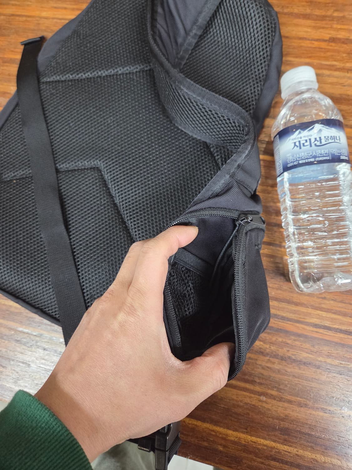 2xu 코듀라 빅 슬링백 크로스백  상품이미지3